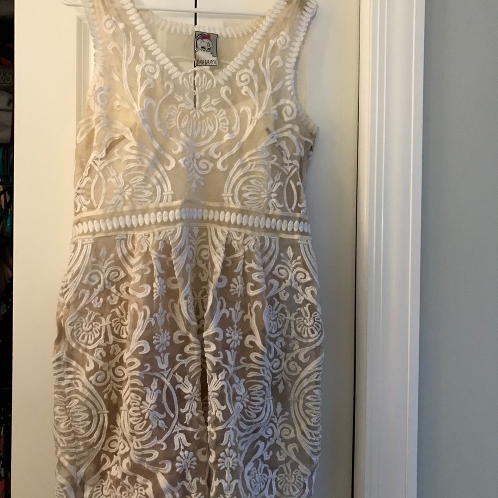 Yoana Baraschi // White Lace Dress